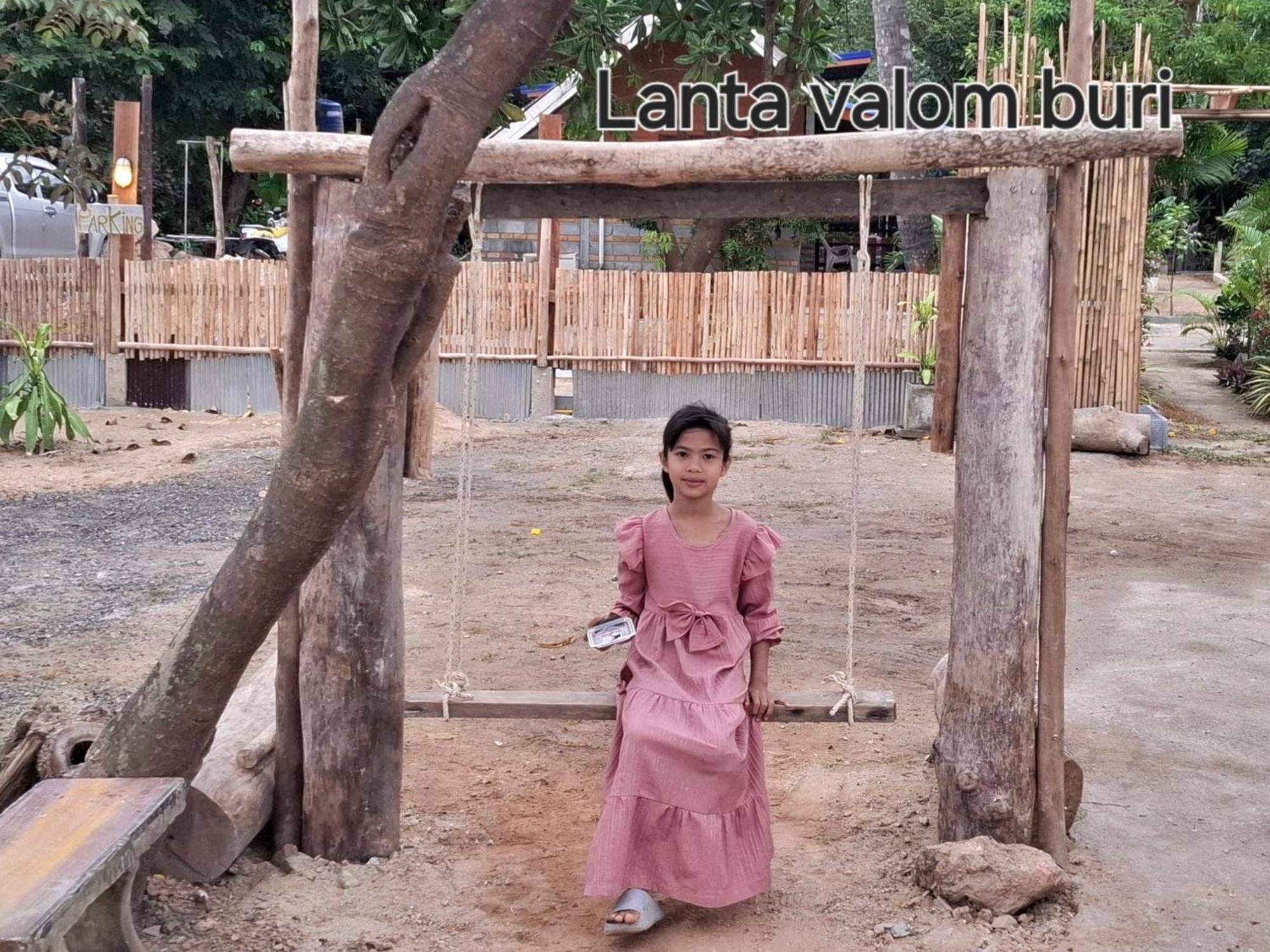 란타섬 Lanta Valom Buri 빌라 외부 사진